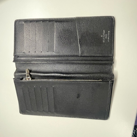 Louis Vuitton Black Textured Wallet - Picture 3 of 13